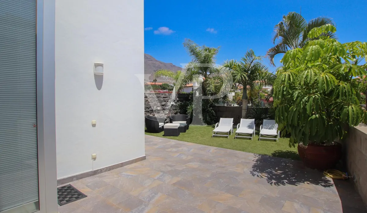 Exklusive moderne Villa mit Meerblick nur wenige Minuten vom Strand El Duque