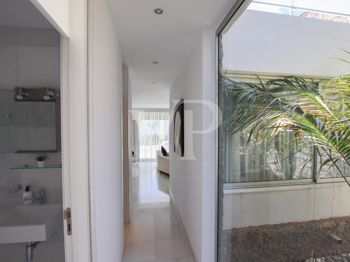 Exclusive modern villa with sea views just a few steps to the beach el Duque