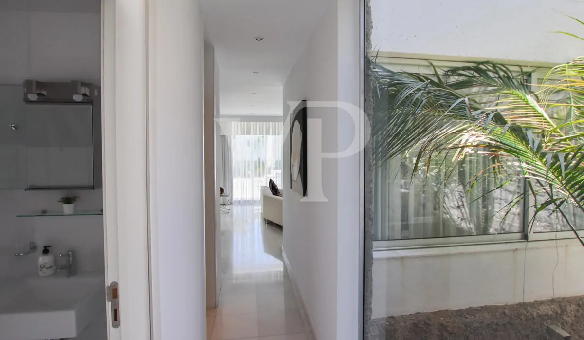 Exklusive moderne Villa mit Meerblick nur wenige Minuten vom Strand El Duque