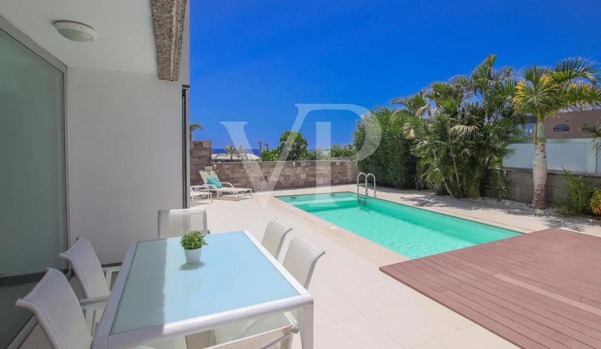 Exklusive moderne Villa mit Meerblick nur wenige Minuten vom Strand El Duque