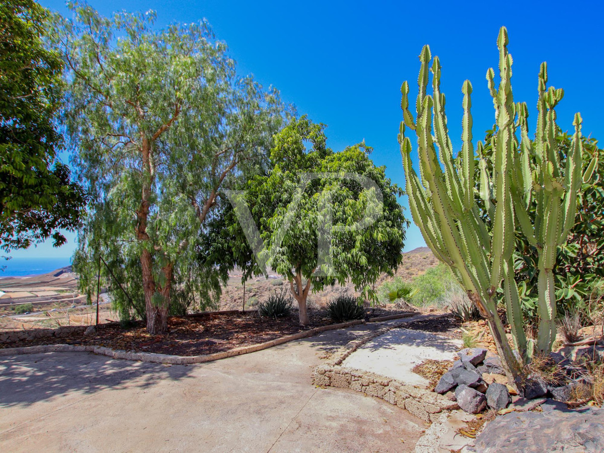 Encantadora finca con vistas panorámicas en Las Zocas