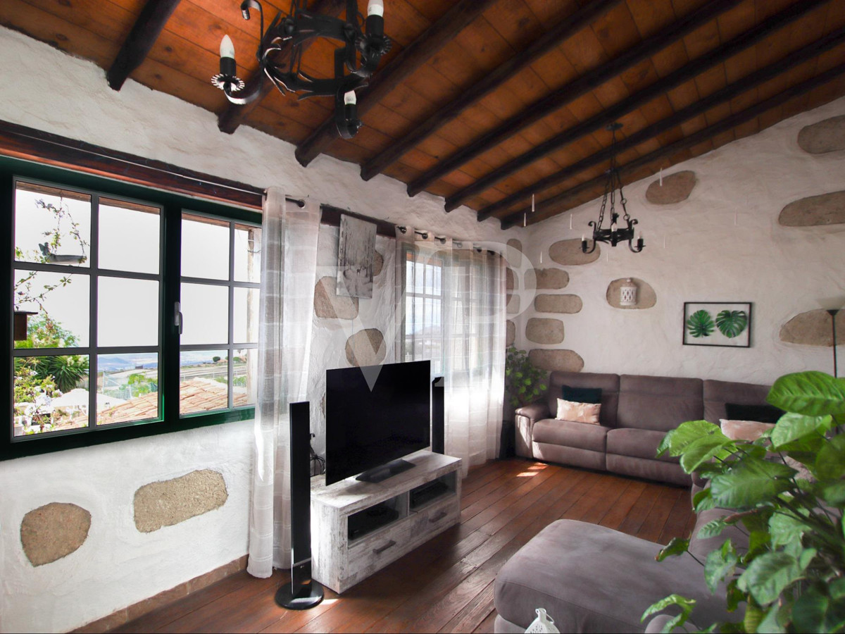 Unparalleled tranquility in a charming rustic house in San Miguel