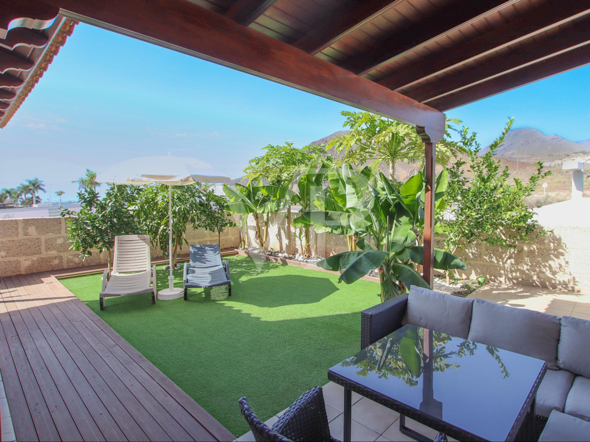 Chalet reformado con jardín en Los Cristianos