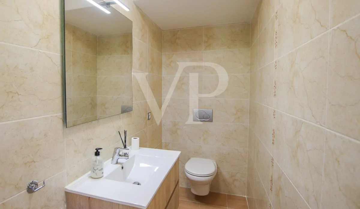 Chalet reformado con jardín en Los Cristianos