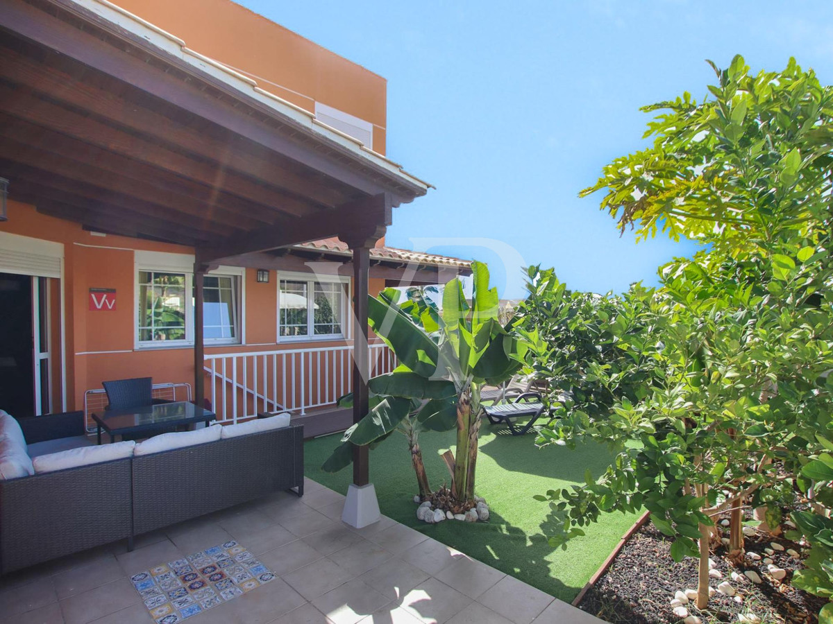 Chalet reformado con jardín en Los Cristianos