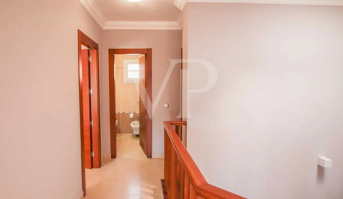 Chalet reformado con jardín en Los Cristianos