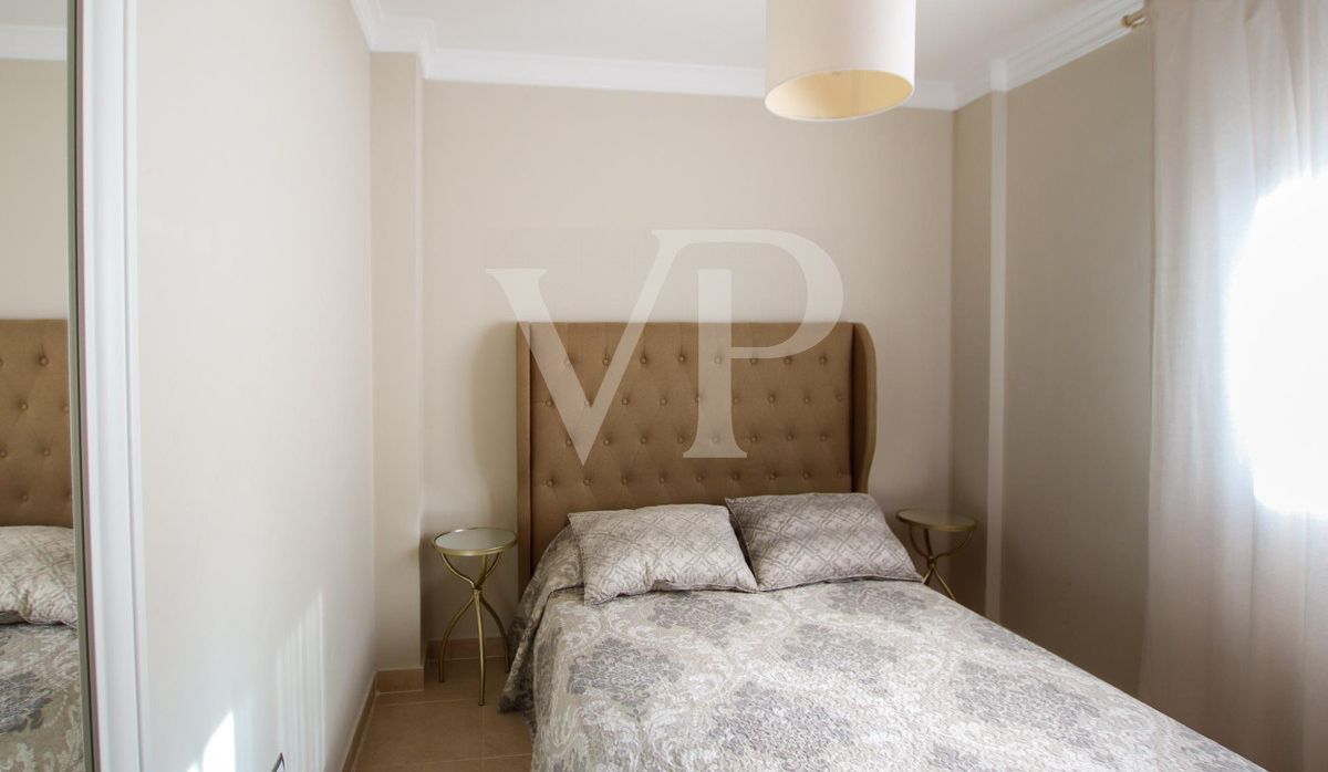 Eck- Doppelhaushälfte mit privatem Pool in Los Cristianos