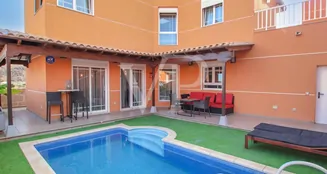 von_poll_real_estate_property_ES233184474_image_0