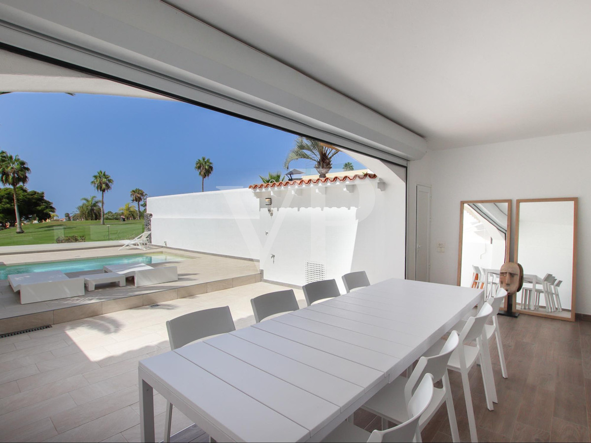 Elegant villa directly located at the Golf Costa Adeje