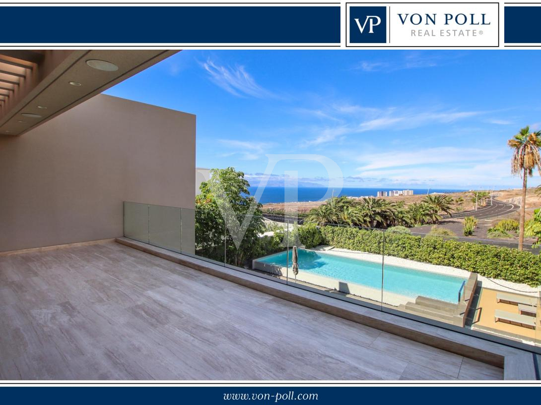 Magnificent villa with smart system in Golf Costa Adeje