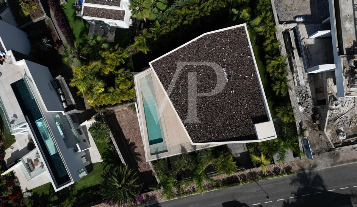 Elegant Luxury Villa in the heart of Abama Golf