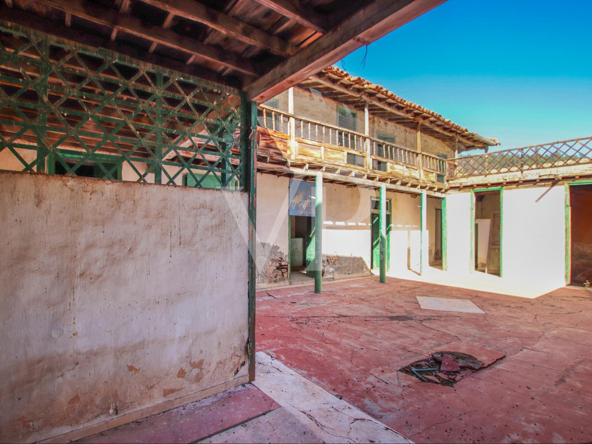 Histórica casa emblemática para reformar en el centro de Vilaflor