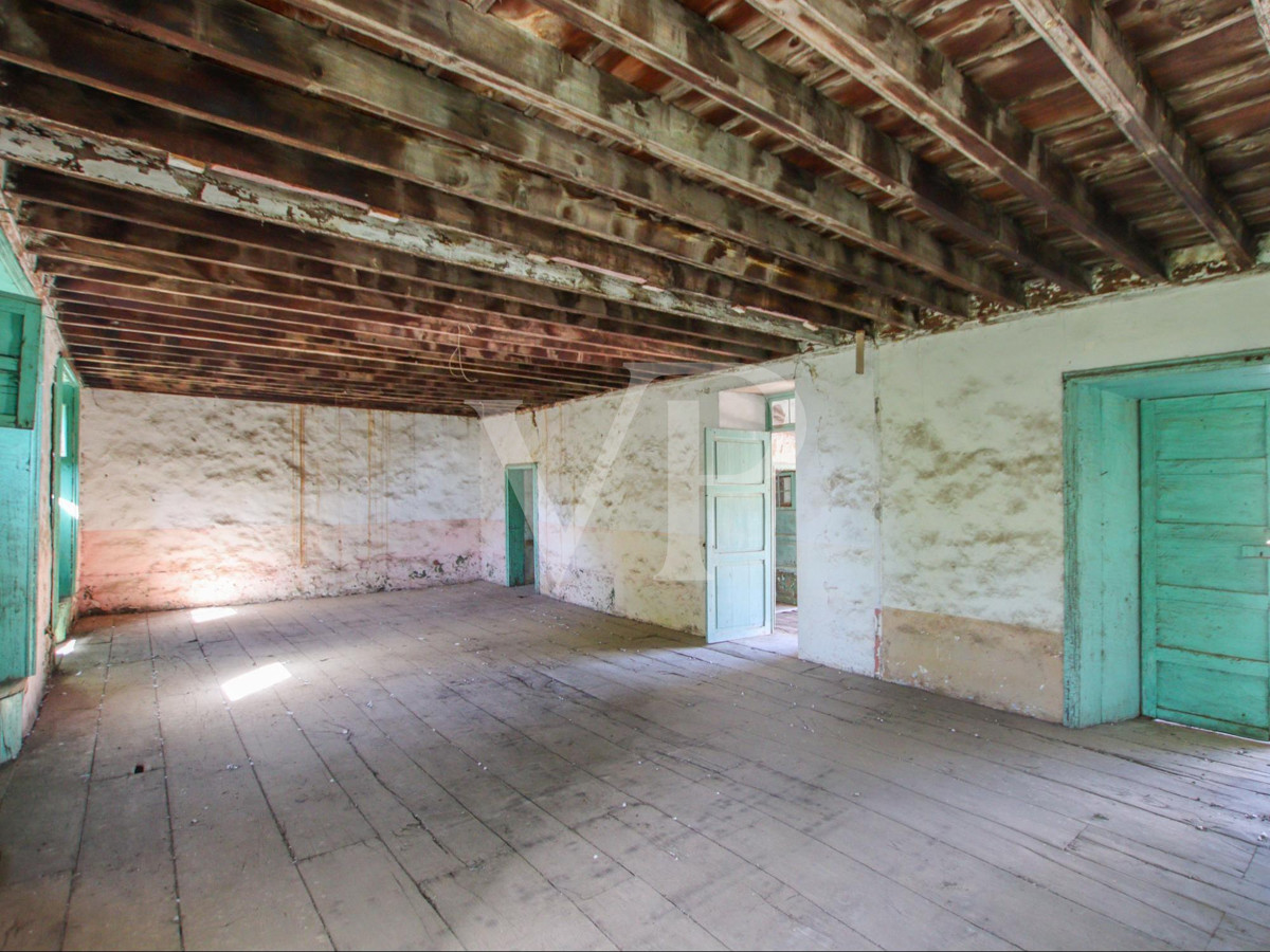 Historisches denkmalgeschütztes Haus zum Sanieren im Zentrum von Vilaflor