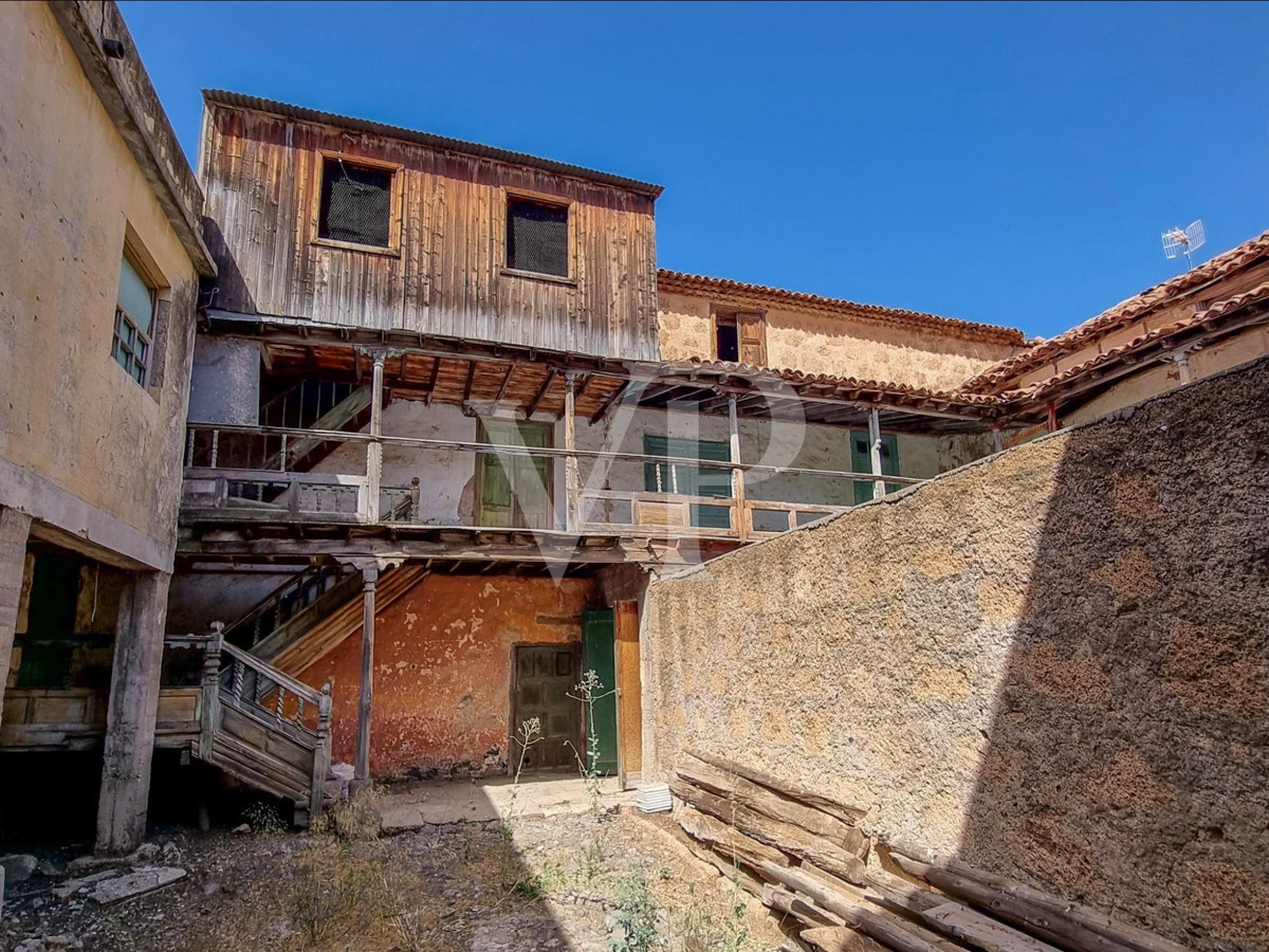 Histórica casa emblemática para reformar en el centro de Vilaflor