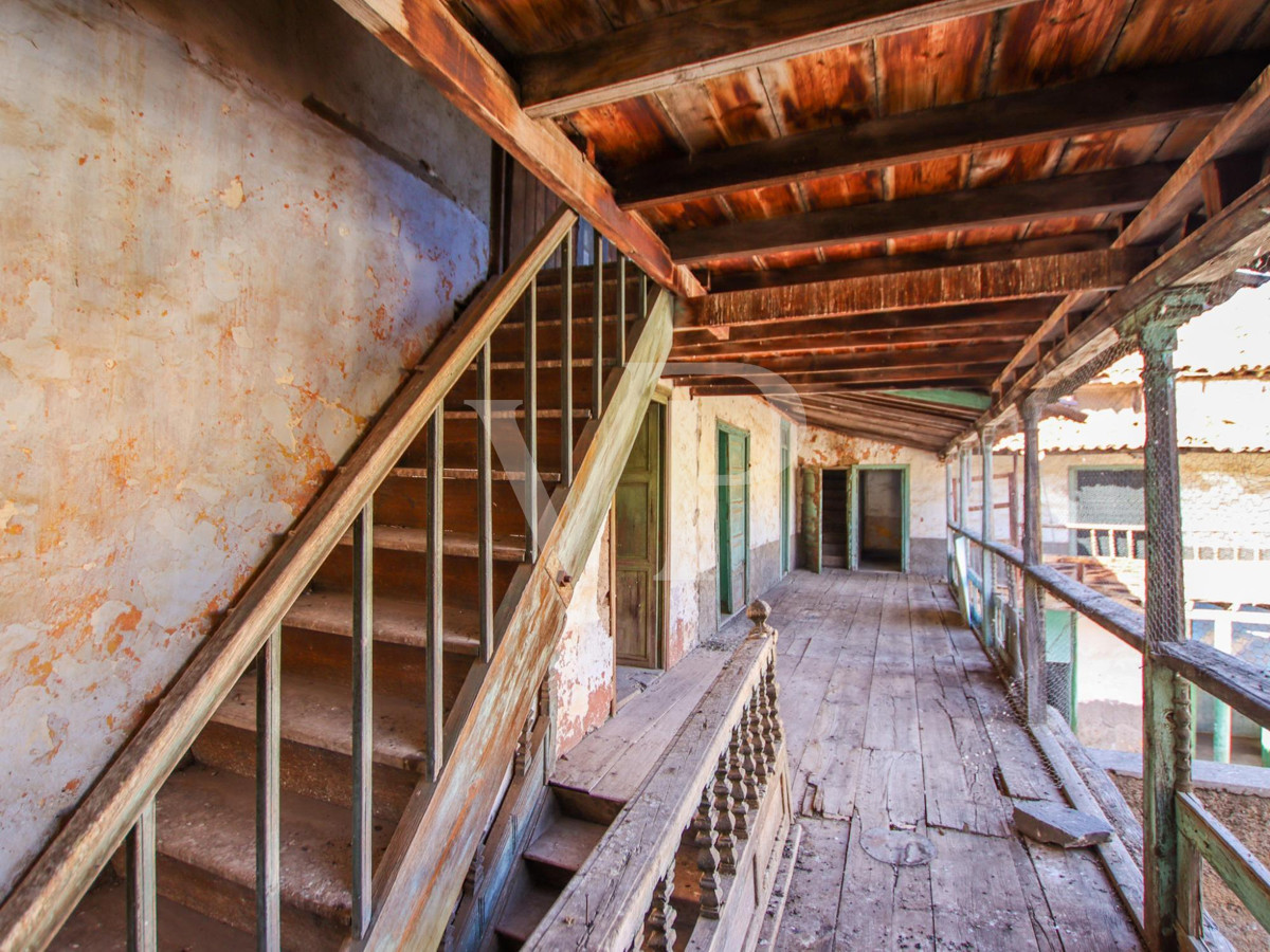 Historisches denkmalgeschütztes Haus zum Sanieren im Zentrum von Vilaflor