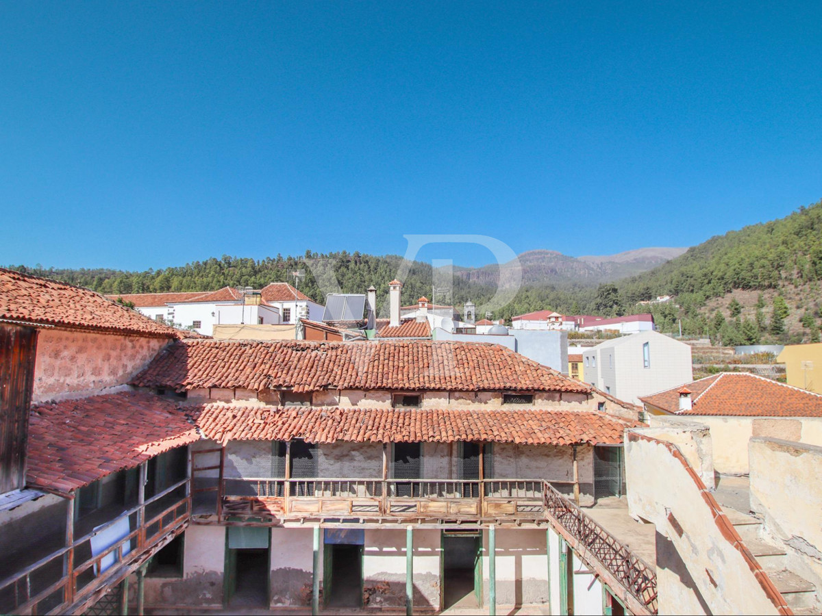 Histórica casa emblemática para reformar en el centro de Vilaflor