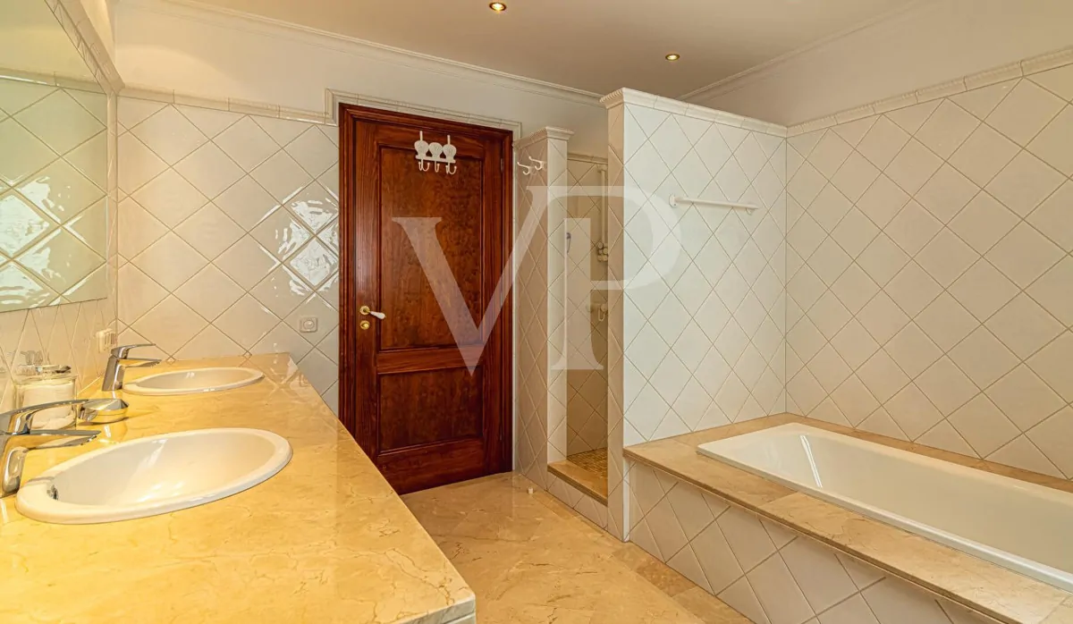 Einzigartige Villa nur wenige Schritte zum Playa del Duque in Costa Adeje