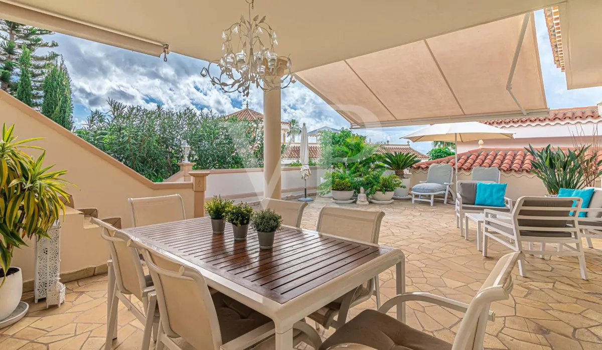 Einzigartige Villa nur wenige Schritte zum Playa del Duque in Costa Adeje