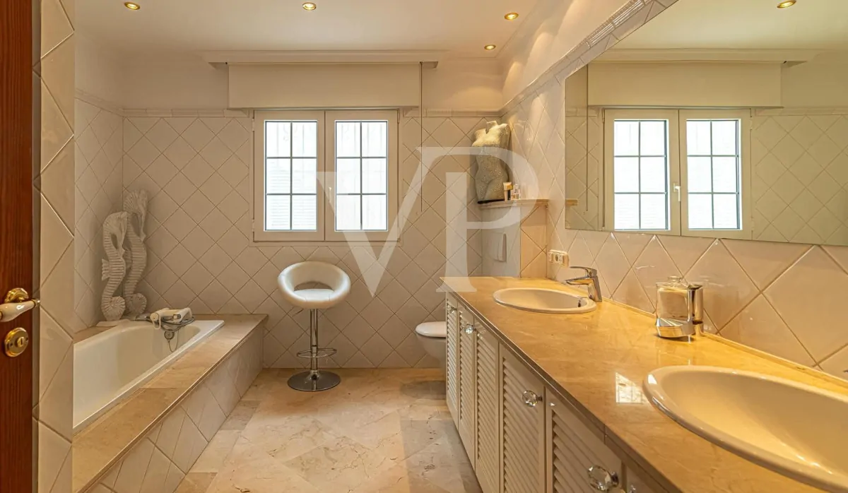 Einzigartige Villa nur wenige Schritte zum Playa del Duque in Costa Adeje