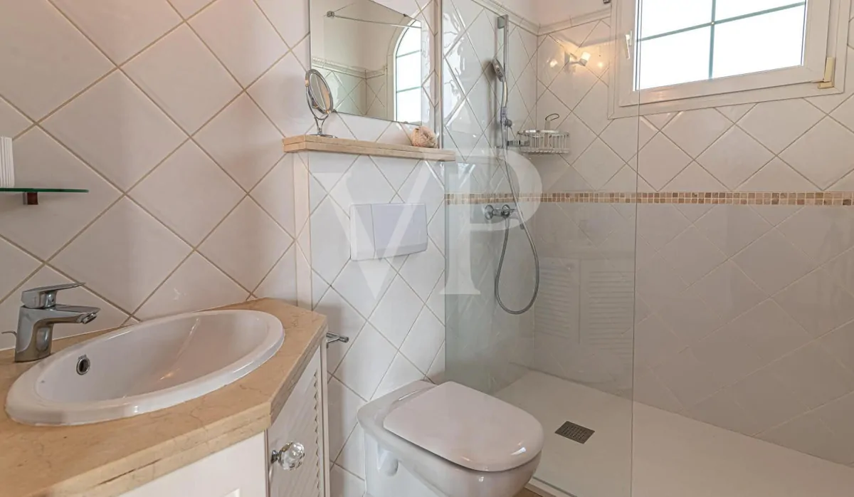 Einzigartige Villa nur wenige Schritte zum Playa del Duque in Costa Adeje