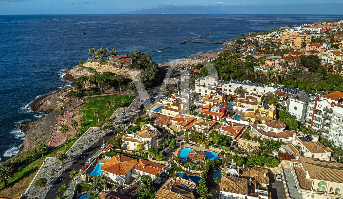Einzigartige Villa nur wenige Schritte zum Playa del Duque in Costa Adeje