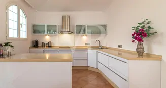 von_poll_real_estate_property_ES233184562_image_8