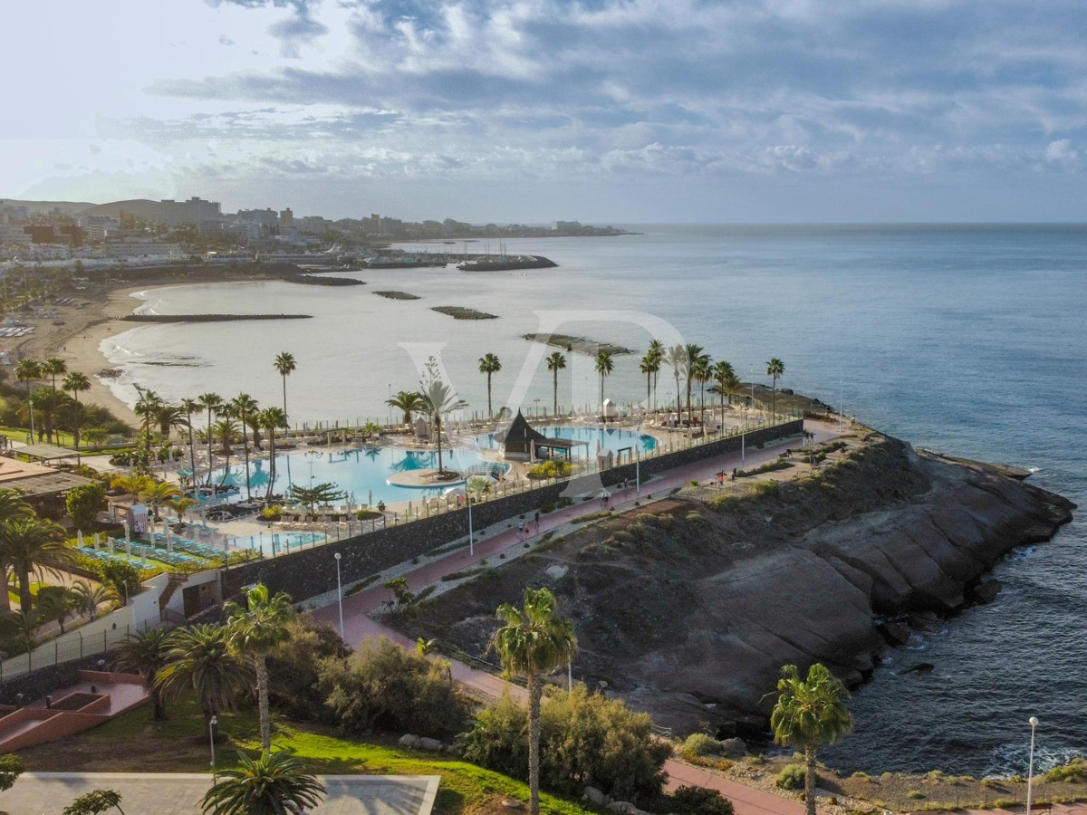 Magnífica villa a pocos pasos de la playa del Duque