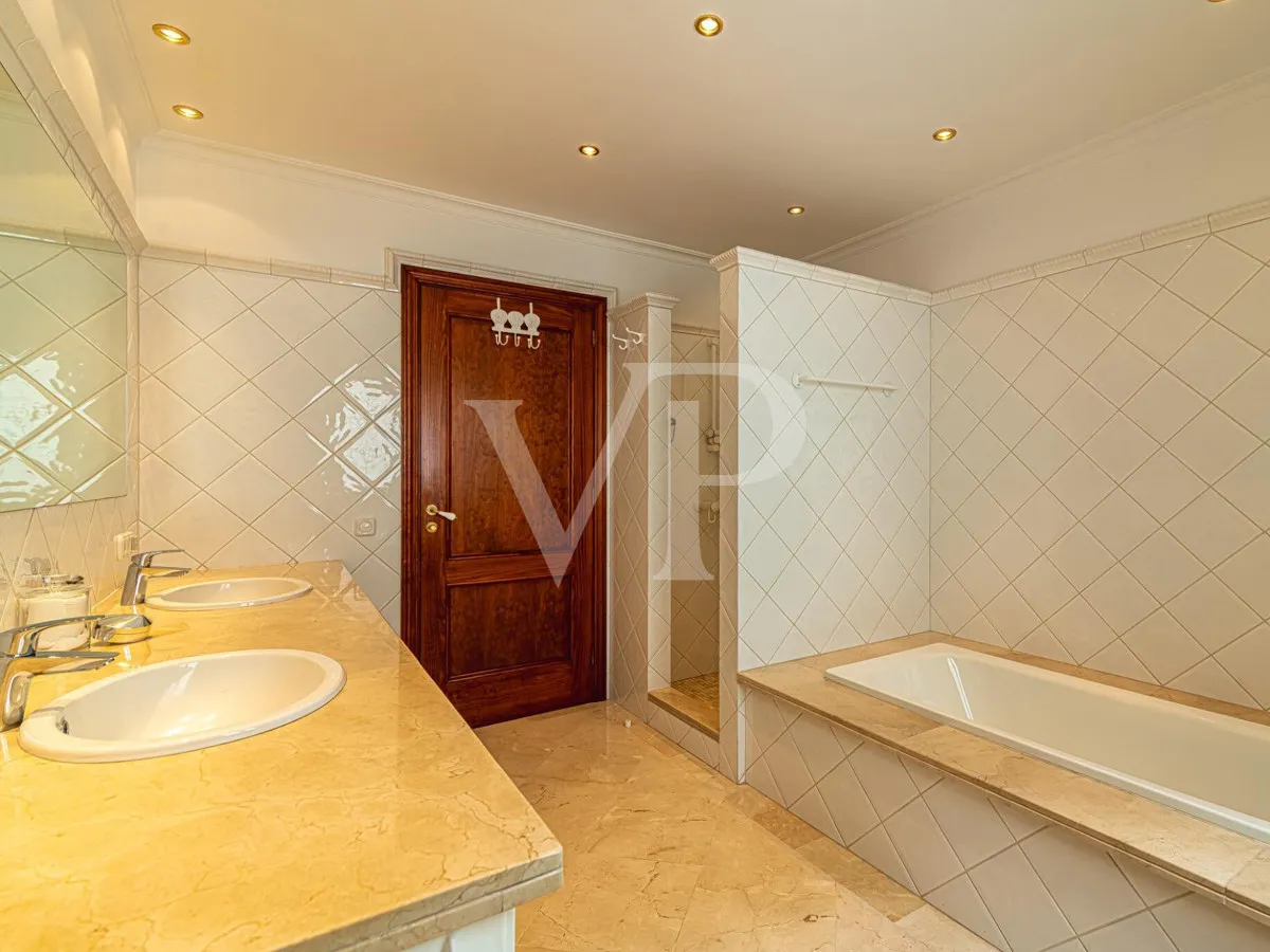 Villa unique à quelques pas de Playa del Duque à Costa Adeje