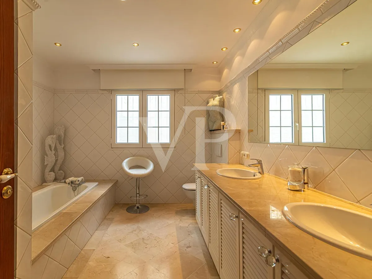 Villa unique à quelques pas de Playa del Duque à Costa Adeje