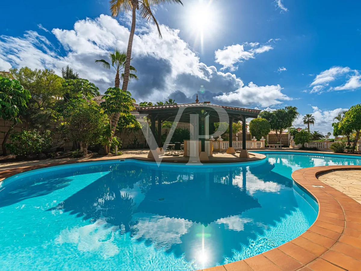 Villa unique à quelques pas de Playa del Duque à Costa Adeje