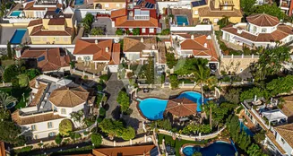 von_poll_real_estate_property_ES233184562_image_141