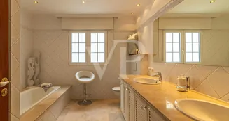 von_poll_real_estate_property_ES233184562_image_82