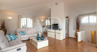 von_poll_real_estate_property_ES233184562_image_64