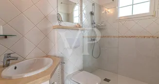 von_poll_real_estate_property_ES233184562_image_70