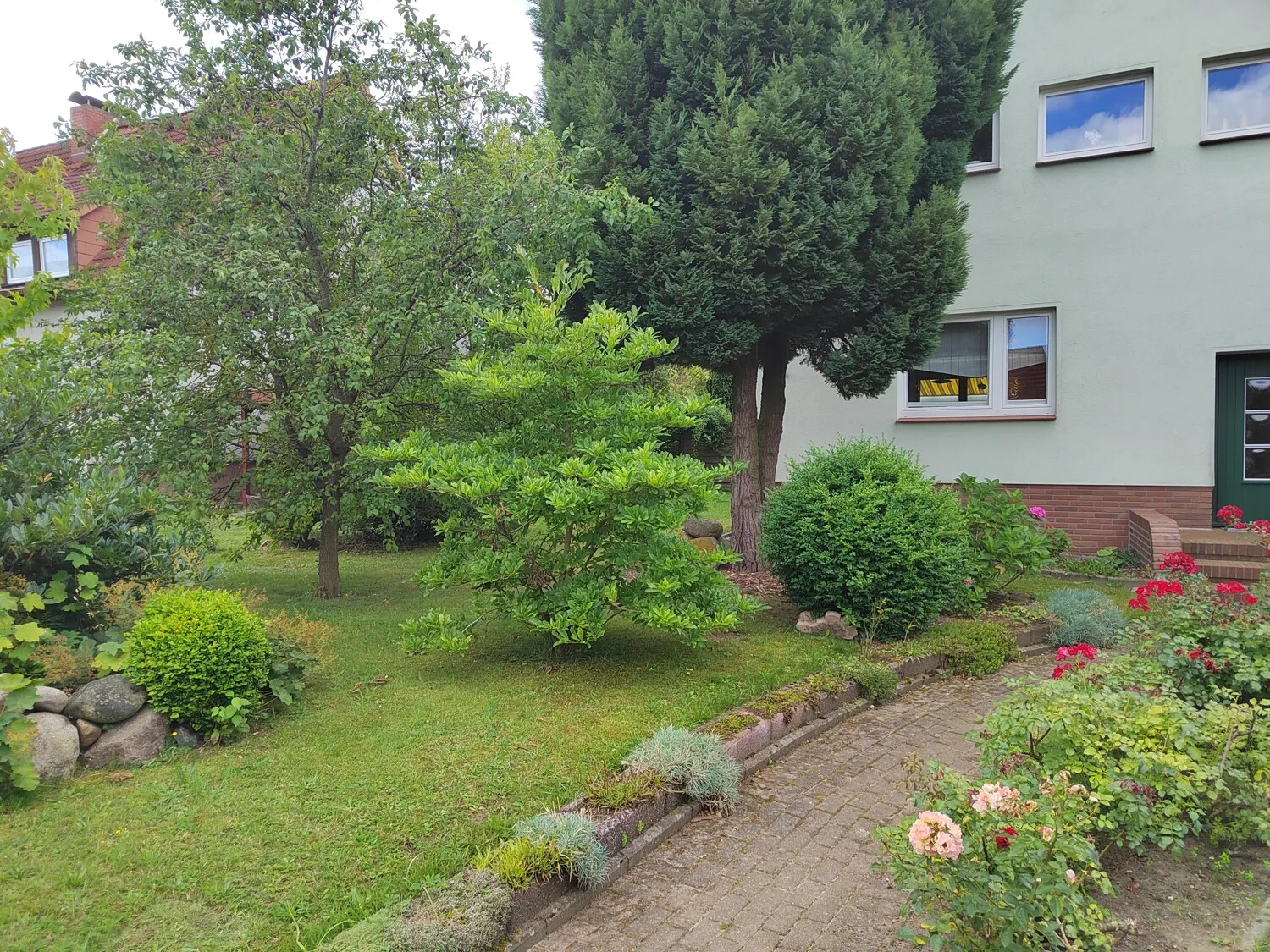Garten vor dem Haus