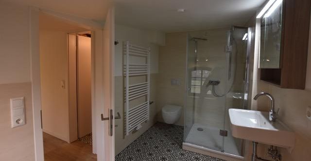 Badezimmer Bild 2