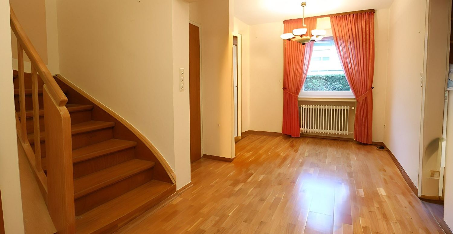 Essdiele und Treppenaufgang
