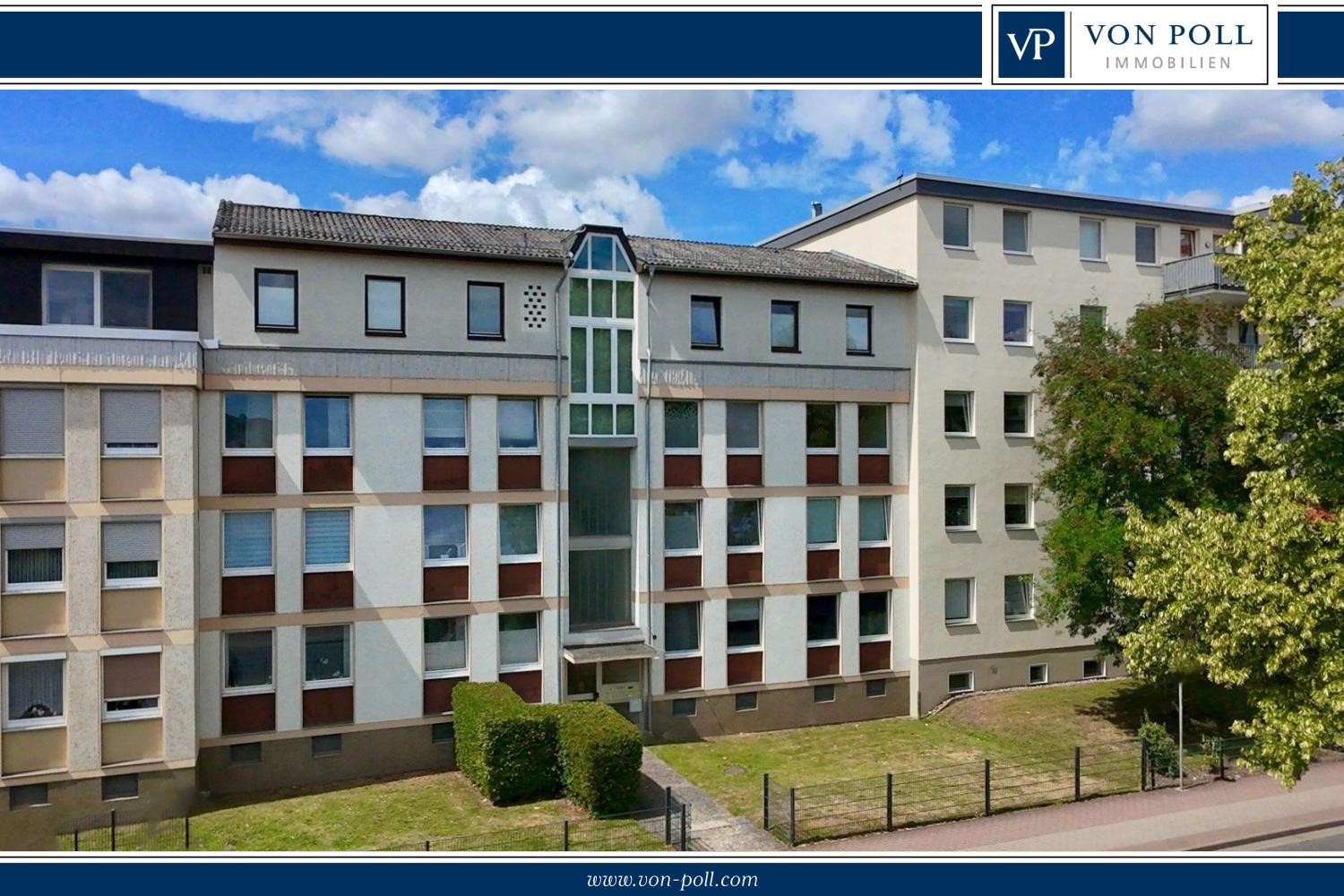Frontansicht Gebäude Straßenseite
