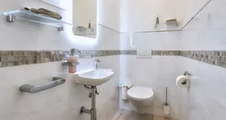 von_poll_real_estate_property_25261198_image_8