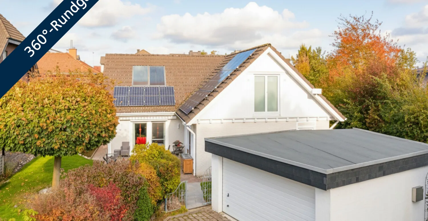 Hausansicht mit Garage