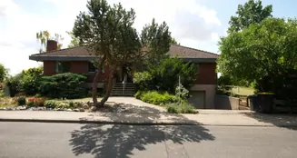 von_poll_real_estate_property_25113018_image_1