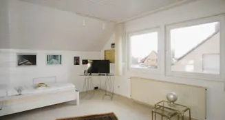 von_poll_real_estate_property_25113010_image_18