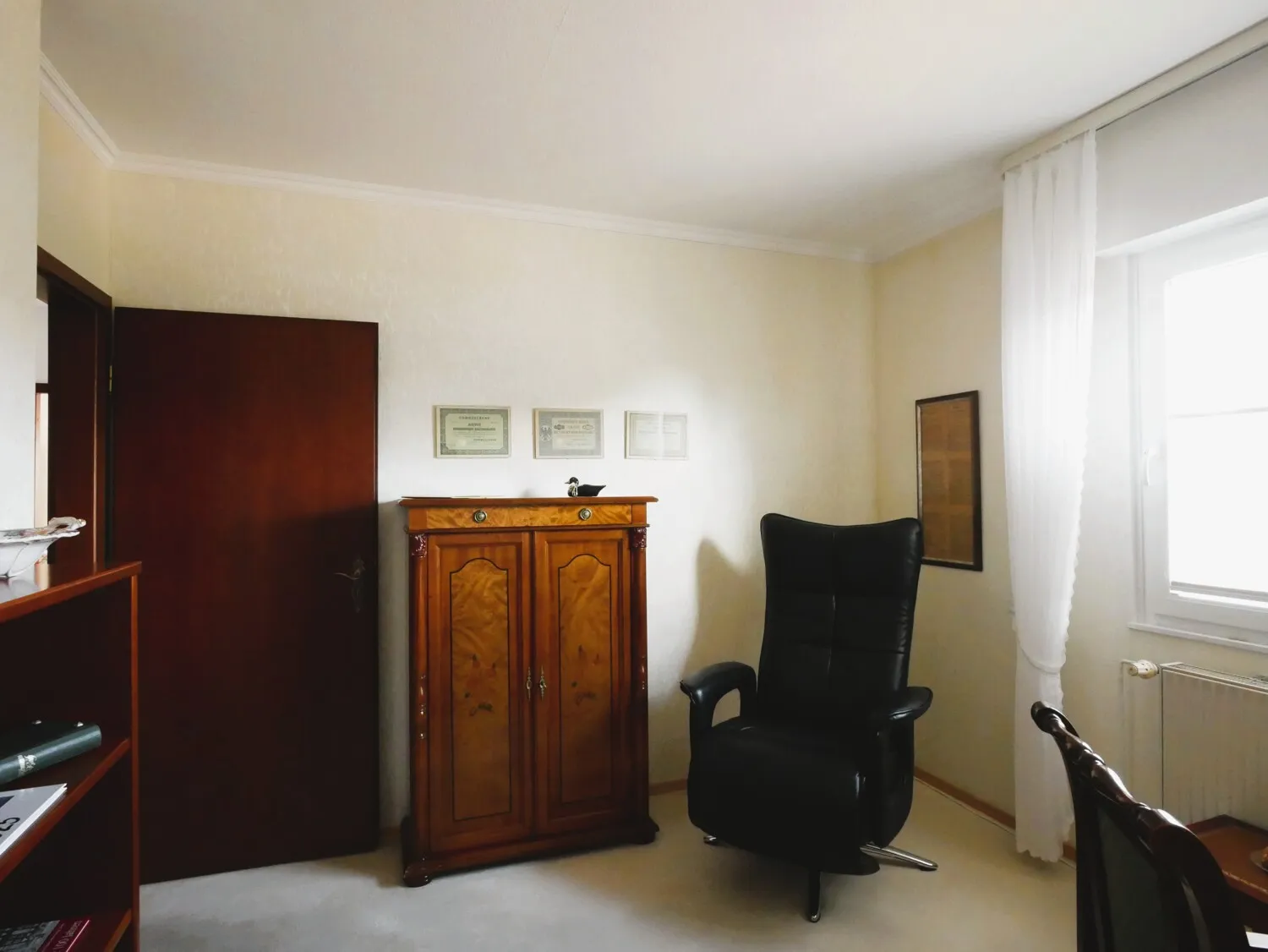 Kinder-/Büro- oder Arbeitszimmer