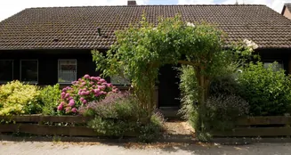 von_poll_real_estate_property_25113019_image_0