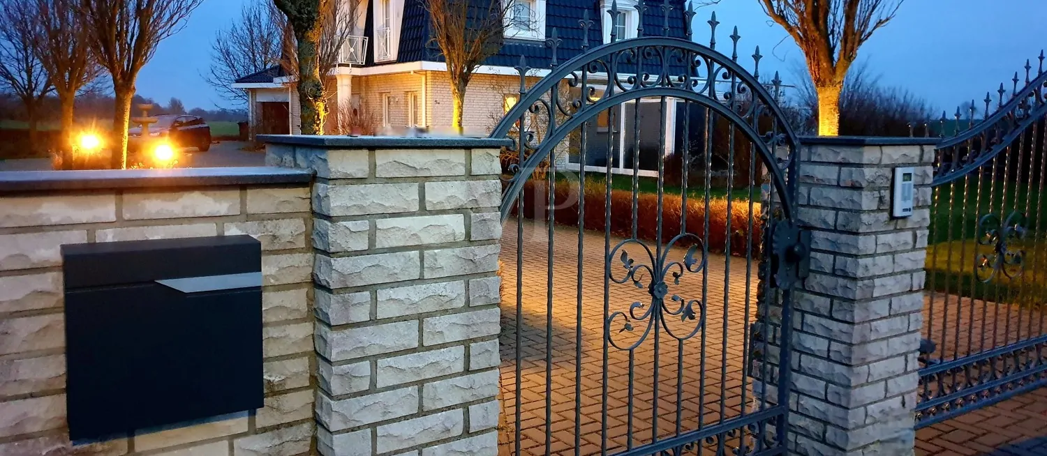 Grundstückseinfahrt