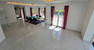 von_poll_real_estate_property_25113007_image_4