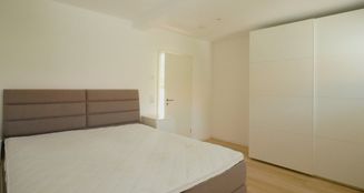 von_poll_real_estate_property_25113025_image_7