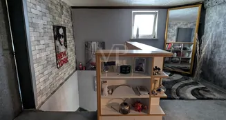 von_poll_real_estate_property_25113013_image_7