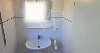 von_poll_real_estate_property_25113015_image_4