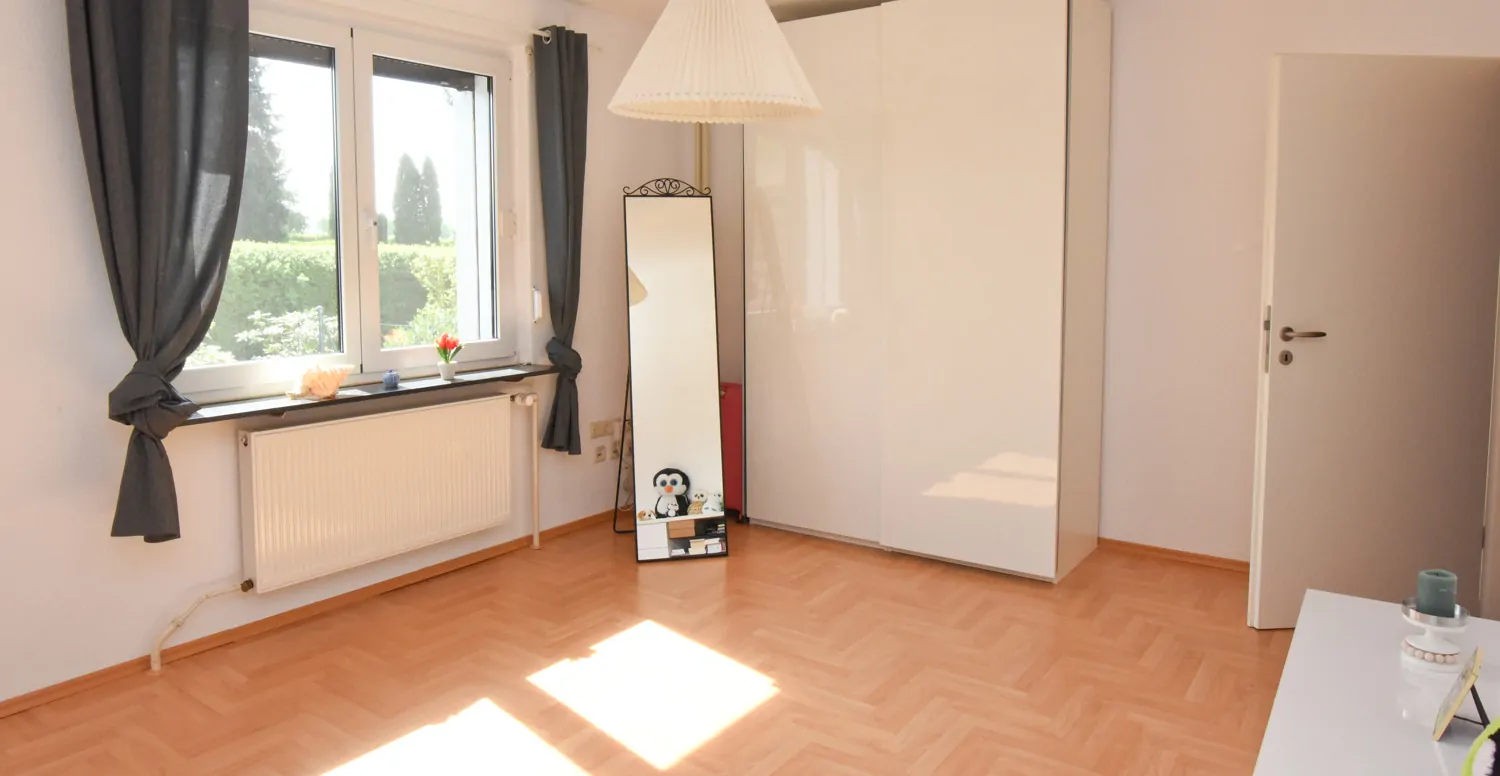 Kinder-/Arbeitszimmer EG